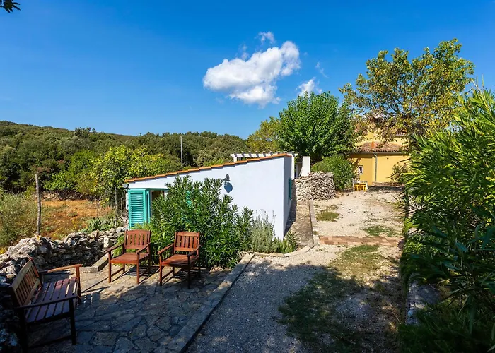 2 Bedroom Lovely In Punta Kriza