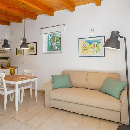 Holiday home 2 Bedroom Lovely In Punta Kriza