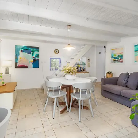 Holiday home 2 Bedroom Lovely In Punta Kriza Nerezine
