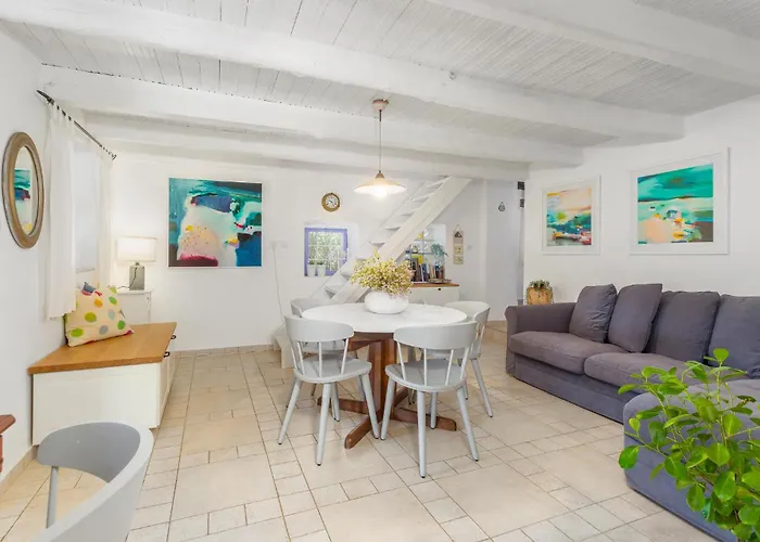 펜션 2 Bedroom Lovely In Punta Križa