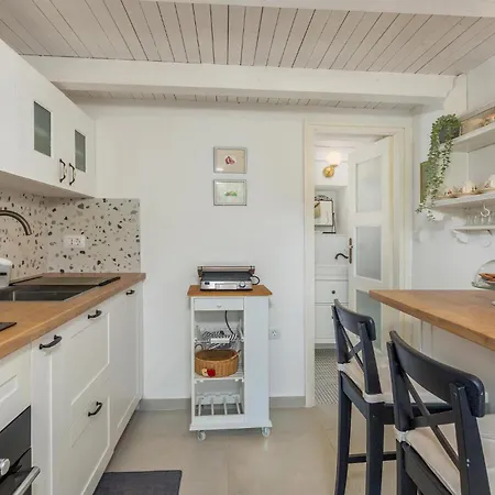 Case de vacanță 2 Bedroom Lovely In Punta Kriza *