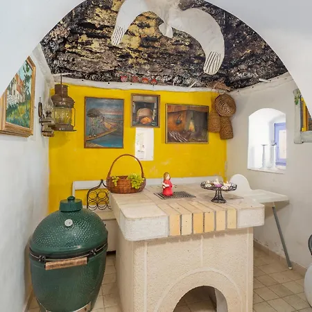 2 Bedroom Lovely In Punta Kriza Case de vacanță Nerezine